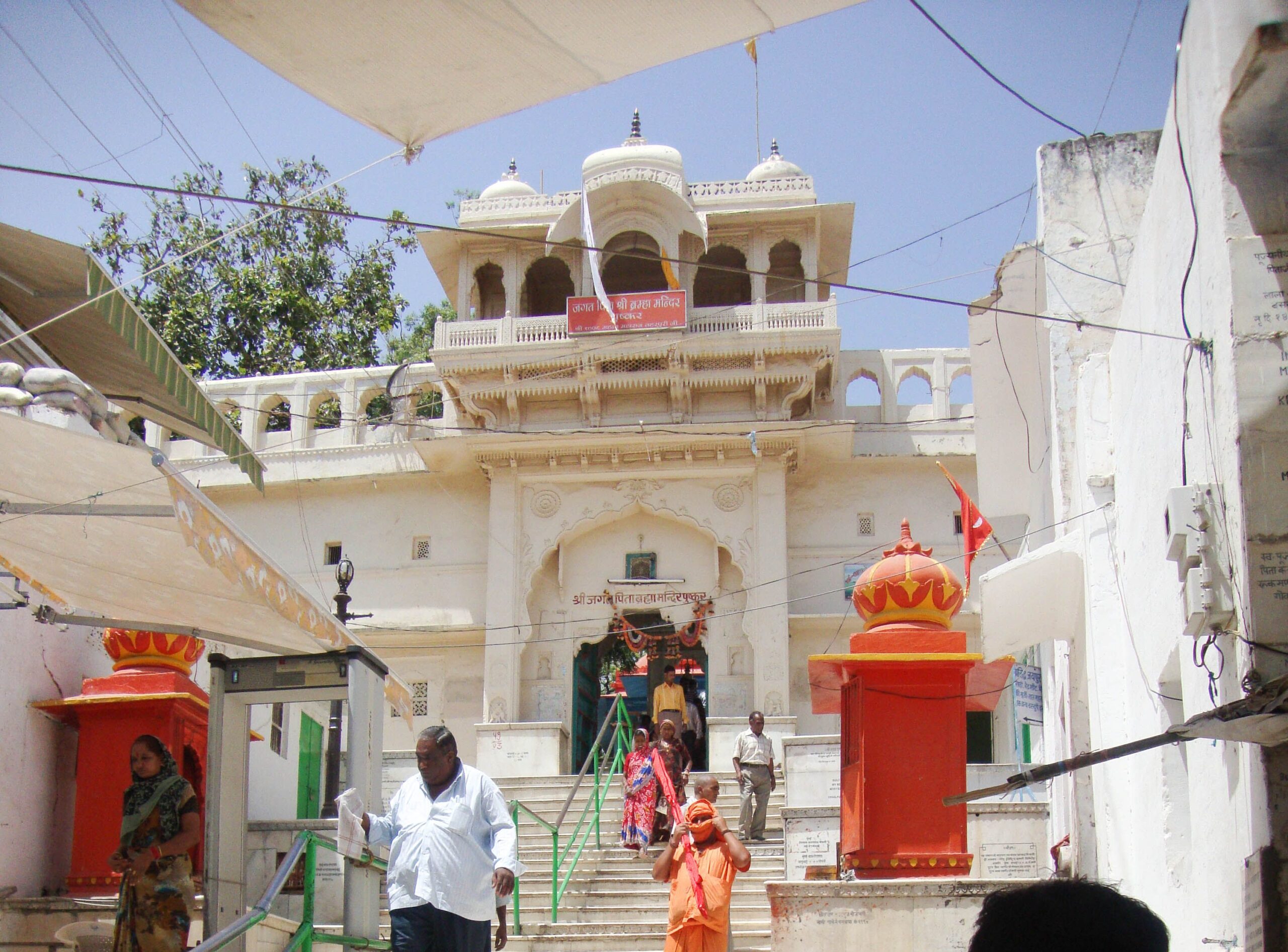 Brahma Temple Most Historic place blog about pushkar